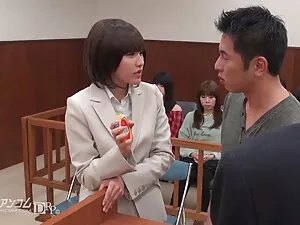 夫は妻を売春に強制したいと思っていました ...