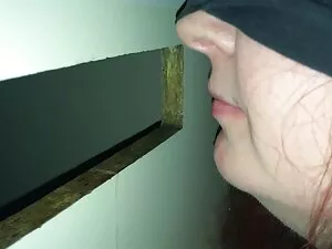処女の女の子を欠いている経験豊かな男 女 ...