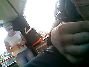 生徒たちはアナルを食べて舐めて先生に与え ...