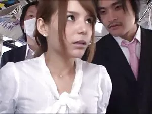 魅惑的なレズビアンのシャワーを楽しむ相互 ...