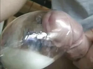 ベン10歯とともに忙しいブルネット 女性 ...