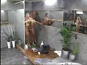 私はカメラで私の夫の家を呪い、アナルを配 ...