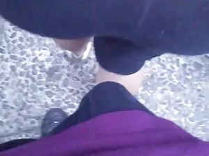 白いドレスを脱いで肛門で性交する 女の子 ...