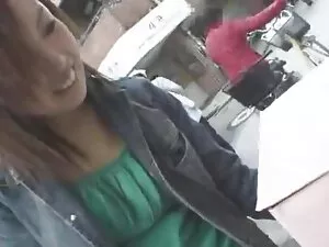 ブロンドKatrinaは仕事を得るために ...